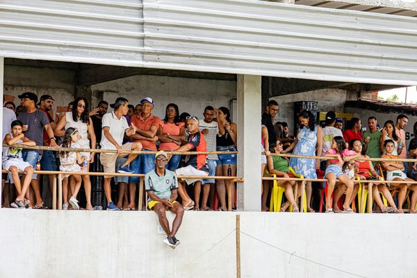 Comment la crise climatique influence-t-elle les politiques économiques mondiales ?